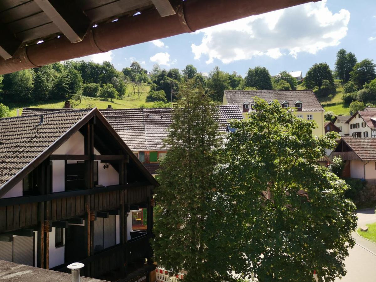 Hotel Gruener Baum - Hotel Im Murgtal, Schwarzwald Weisenbach Eksteriør bilde