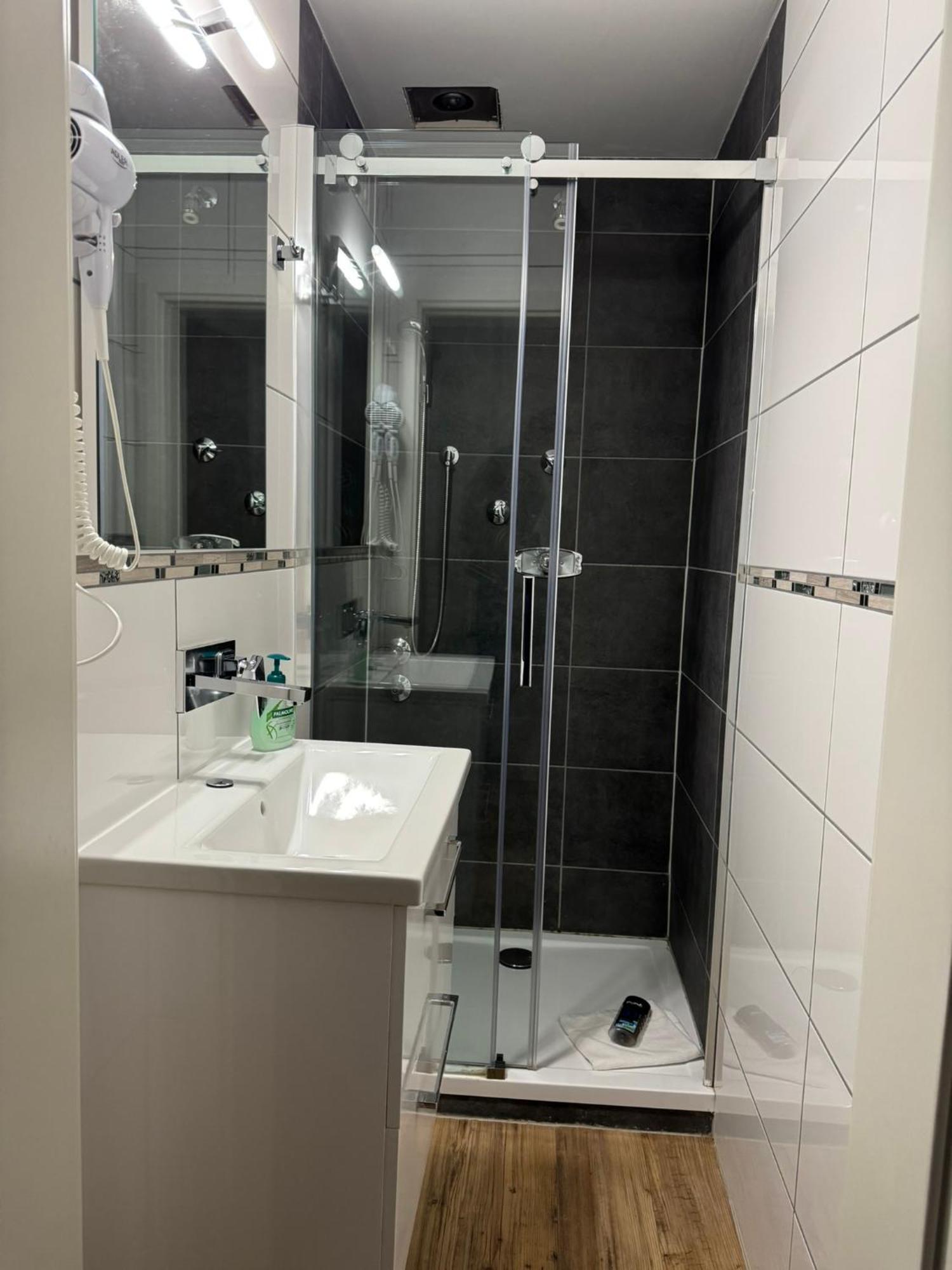 Hotel Gruener Baum - Hotel Im Murgtal, Schwarzwald Weisenbach Eksteriør bilde
