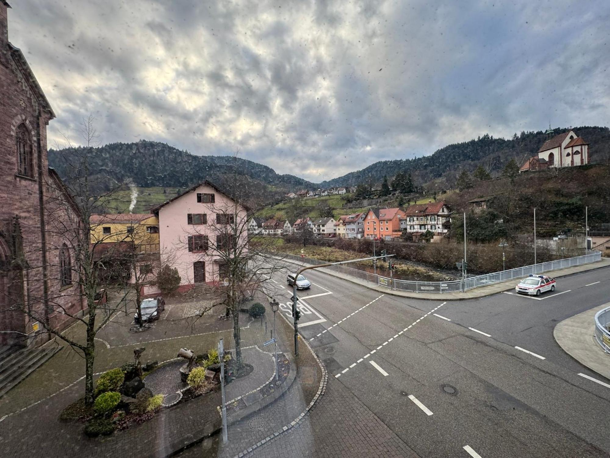 Hotel Gruener Baum - Hotel Im Murgtal, Schwarzwald Weisenbach Eksteriør bilde